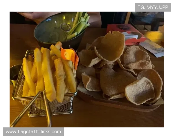 莫德里奇家冰箱里只放蛋白粉和冰水，连瓶可乐都找不到